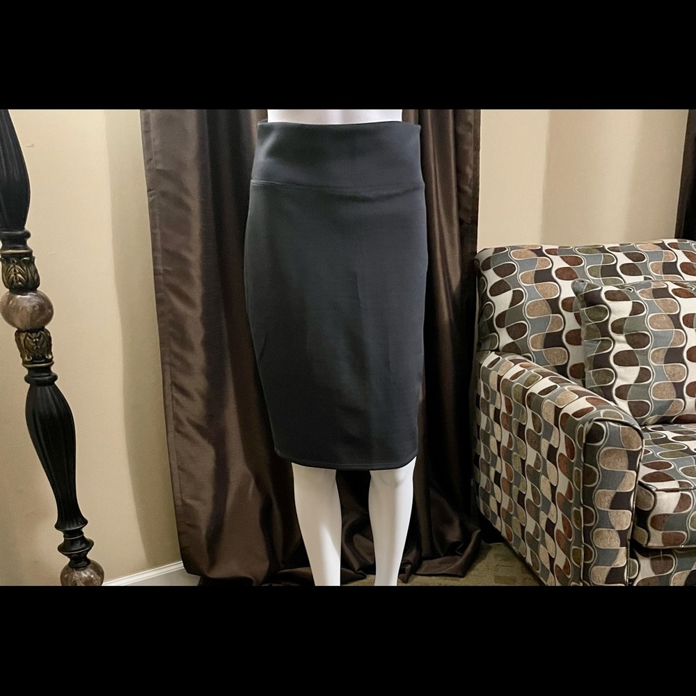 MIDI GRAY PENCIL SKIRT SIZE M